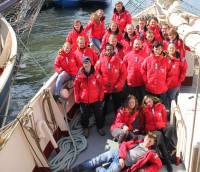 Team MIWB op Harlinger schip in Race of the Classics