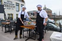 Grand café-hotel Zeezicht vaart nieuwe koers